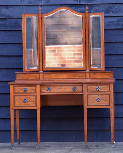Exceptional Quality Edwardian Satinwood Dressing Table with Mirrors c.1901 (1 of 14) Exceptional Quality Edwardian Satinwood Dressing Table with Mirrors c.1901 (1 of 14)