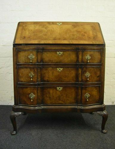 Antique Queen Anne Design Walnut Bureau (1 of 9)