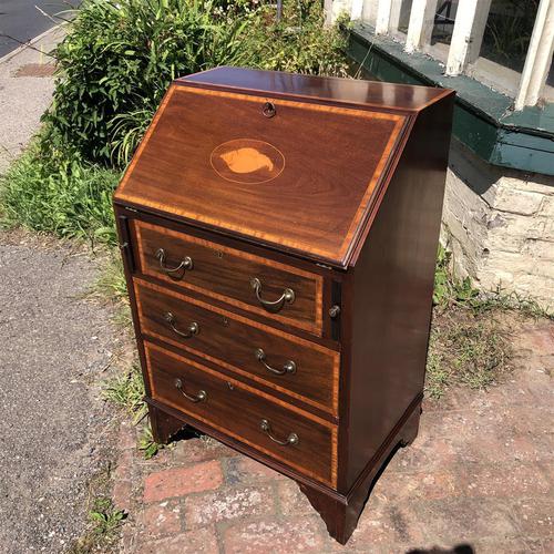 Small Antique Mahogany Bureau with Drawers Below 1920s (1 of 15)