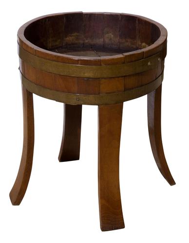 Late 19th Century Oak Coopered Brass Bound Planter (1 of 5) Late 19th Century Oak Coopered Brass Bound Planter (1 of 5)