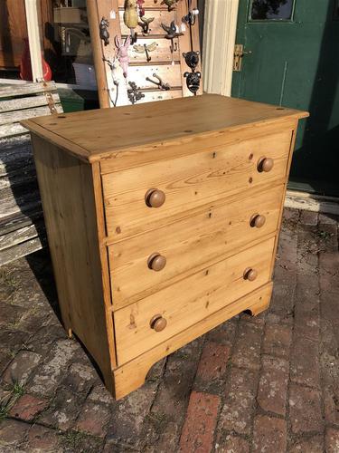 Antique Vintage Pine Small Three Drawer Chest of Drawers (1 of 8) Antique Vintage Pine Small Three Drawer Chest of Drawers (1 of 8)
