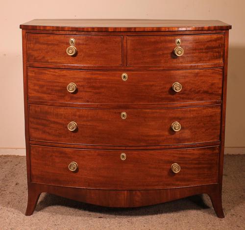 Early 19th Century Bowfront Chest of Drawers - England c.1800 (1 of 12) Early 19th Century Bowfront Chest of Drawers - England c.1800 (1 of 12)