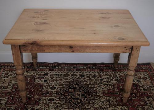 Antique Pine Table with Turned Legs (1 of 11)