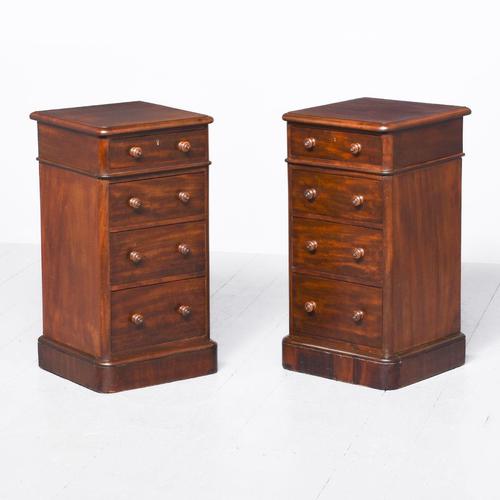 Pair of Victorian Spanish Mahogany Bedside Lockers / Chests (1 of 6) Pair of Victorian Spanish Mahogany Bedside Lockers / Chests (1 of 6)