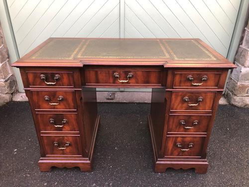 Quality Mahogany Inverted Breakfront Pedestal Desk (1 of 9)