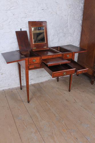 Super French Walnut Veneer Fold Out Dressing Table (1 of 8) Super French Walnut Veneer Fold Out Dressing Table (1 of 8)