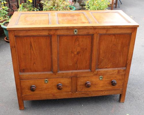 1940's Large Golden Oak Mule Chest (1 of 5)