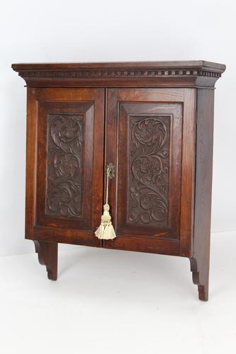 Victorian Carved Oak Hanging Cupboard / Wall Cabinet (1 of 13)