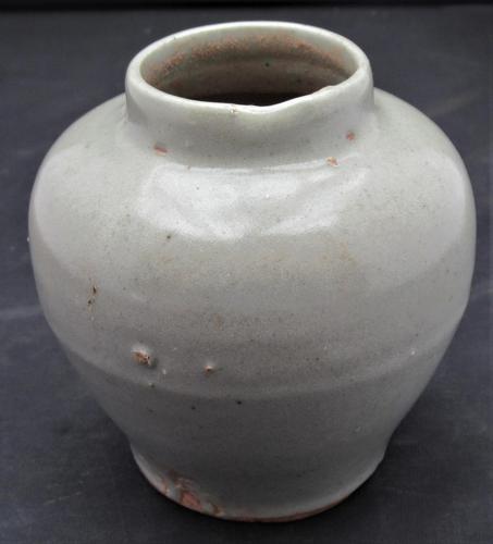 Chinese grey celadon glaze small jar or vase, Yuan dynasty (1280-1367) (1 of 5)