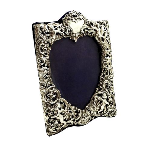 Antique Victorian Sterling Silver 1/2" Cherubs Photo Frame 1897 (1 of 9) Antique Victorian Sterling Silver 1/2" Cherubs Photo Frame 1897 (1 of 9)