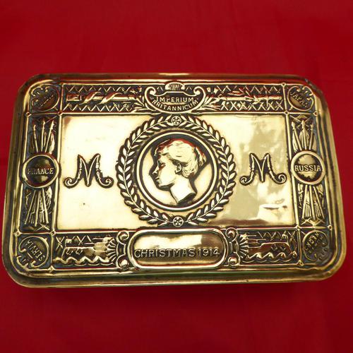 WW1 Princess Mary Brass Gift Tin (1 of 3)