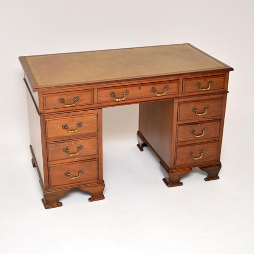 Antique Victorian Mahogany Leather Top Pedestal  Desk (1 of 12)