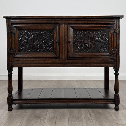 Antique 18th Century Good Quality Carved Oak Cupboard (1 of 10)