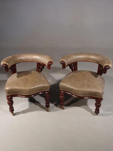 A Fine Pair of Mid 19th Century Desk or Library Chairs (1 of 8) A Fine Pair of Mid 19th Century Desk or Library Chairs (1 of 8)