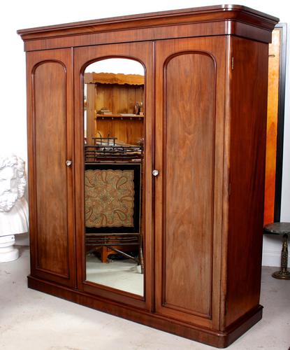 Wardrobe Triple Compactum Wardrobe Victorian Mahogany (1 of 12)