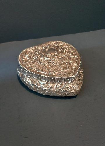 Large Antique Silver Heart Shaped Jewellery Box (1 of 8)