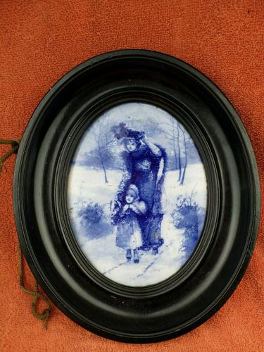 Rare Antique Royal Doulton Blue & White Mother & Girl Framed Oval Plaque C1910 (1 of 12)