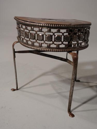 Very Good Quality George III Period Demilune Steel Footman (1 of 5) Very Good Quality George III Period Demilune Steel Footman (1 of 5)