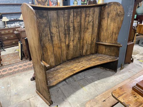 Rare 18th Century / 19th Century Elm Curved - Provincial Settle (1 of 6)