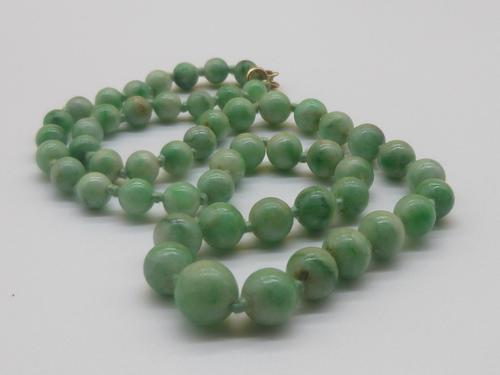 Jade Bead Necklace (1 of 6) Jade Bead Necklace (1 of 6)