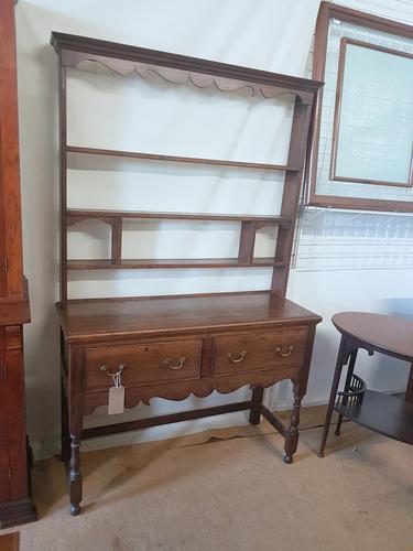 Small Oak Dresser (1 of 4)