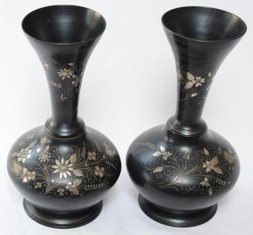 Vintage Pair of Anglo-Indian Bidriware Metal Vases with Silver Inlay (1 of 14)