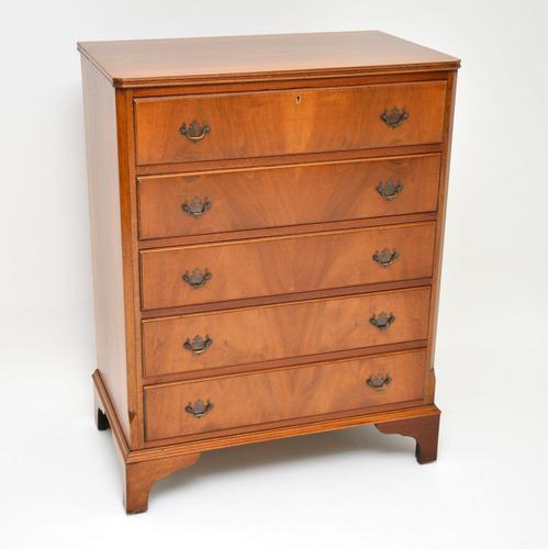 Antique Georgian Style Walnut Chest of Drawers (1 of 8) Antique Georgian Style Walnut Chest of Drawers (1 of 8)
