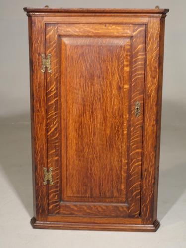 Good George III Period Oak Corner Cupboard (1 of 4) Good George III Period Oak Corner Cupboard (1 of 4)