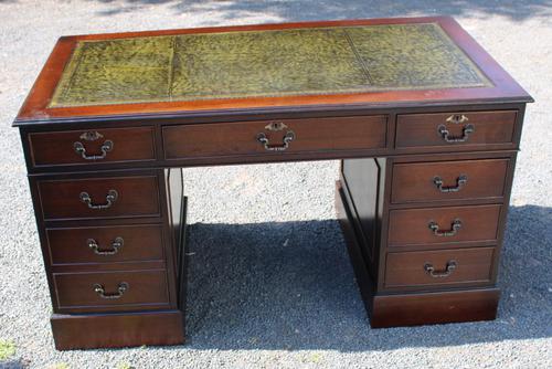 1960s Large Mahogany Pedestal Desk with Green Leather (1 of 6)