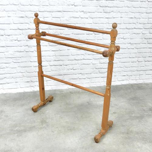 Victorian Pitch Pine Towel Rail (1 of 4)