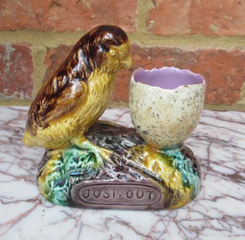 Charming Victorian / Edwardian English Majolica Novelty Chick Egg Cup c.1900 (1 of 6)