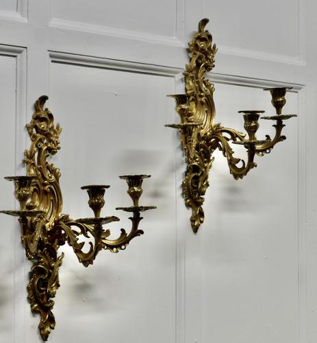 Pair of Large 19th Century Baroque French Brass Triple Wall Sconces (1 of 5)