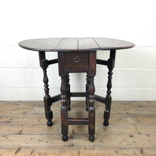 Small 18th Century Gateleg Table (1 of 9) Small 18th Century Gateleg Table (1 of 9)