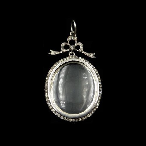 Antique Edwardian Old Cut Paste Sterling Silver Glass Shaker Bow Locket Pendant (1 of 7) Antique Edwardian Old Cut Paste Sterling Silver Glass Shaker Bow Locket Pendant (1 of 7)