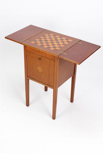 Small Mahogany & Inlaid Chess Top Games Table (1 of 13)