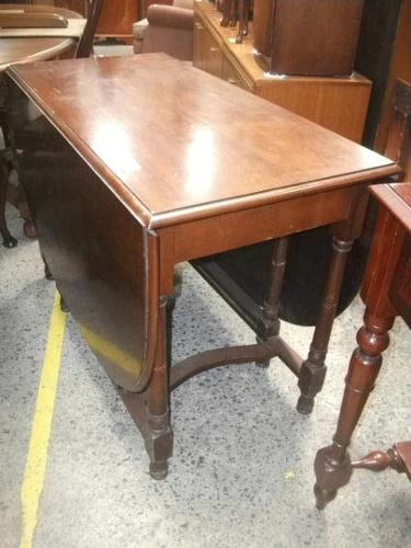 Large Mahogany Gate Leg Dining Table (1 of 3)