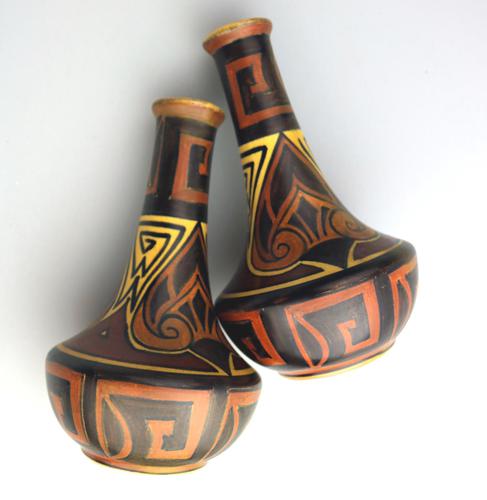 Good Pair of Art Deco Pottery Clews & Co Chameleon Vases c.1920-1939 (1 of 7) Good Pair of Art Deco Pottery Clews & Co Chameleon Vases c.1920-1939 (1 of 7)