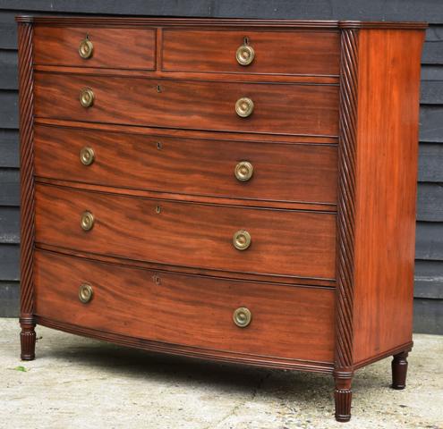 Excellent Regency Mahogany Bow Fronted Chest of Drawers (1 of 14) Excellent Regency Mahogany Bow Fronted Chest of Drawers (1 of 14)