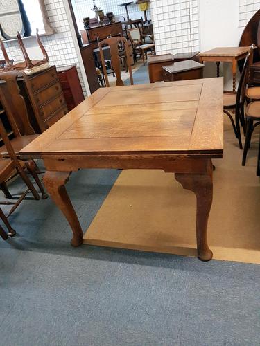 Oak Dining Table (1 of 4)