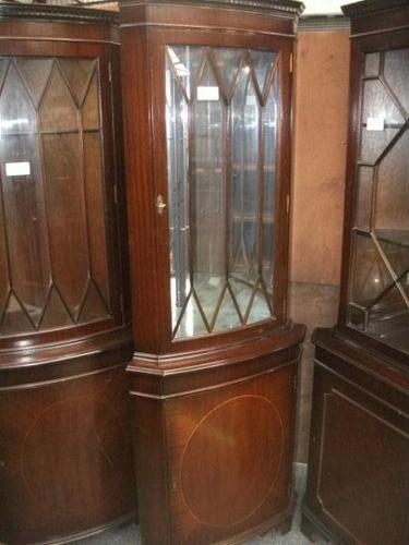 Glazed Mahogany Corner Cabinet (1 of 3) Glazed Mahogany Corner Cabinet (1 of 3)