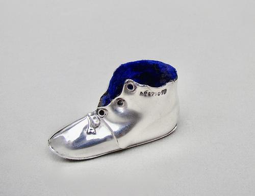 Rare Edwardian Silver Shoe Pin Cushion by Levi & Salaman Birmingham 1906 (1 of 7) Rare Edwardian Silver Shoe Pin Cushion by Levi & Salaman Birmingham 1906 (1 of 7)
