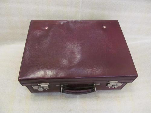 Burgundy Leather Dressing Case (1 of 8) Burgundy Leather Dressing Case (1 of 8)