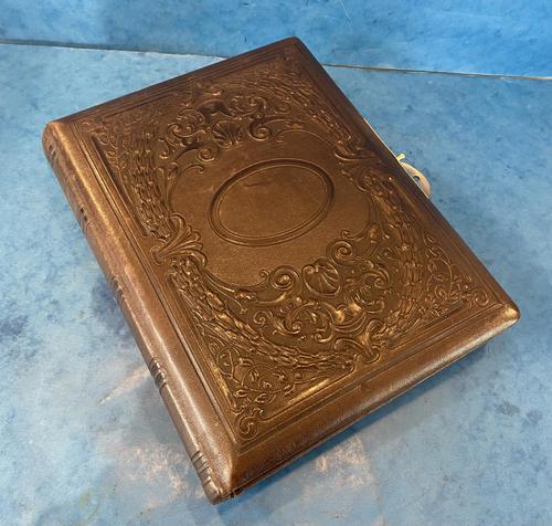 Victorian Leather Photo Album Complete with Original Photos (1 of 21)