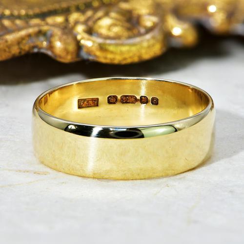 The Vintage 1979 9ct Wedding Ring (1 of 2) The Vintage 1979 9ct Wedding Ring (1 of 2)