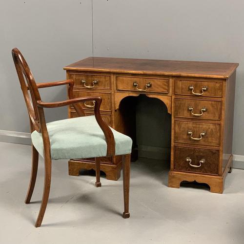 Edwardian kneehole desk in walnut (1 of 5) Edwardian kneehole desk in walnut (1 of 5)