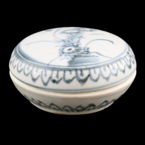 Chinese Ca Mau Shipwreck Pot & Lid (1 of 7) Chinese Ca Mau Shipwreck Pot & Lid (1 of 7)