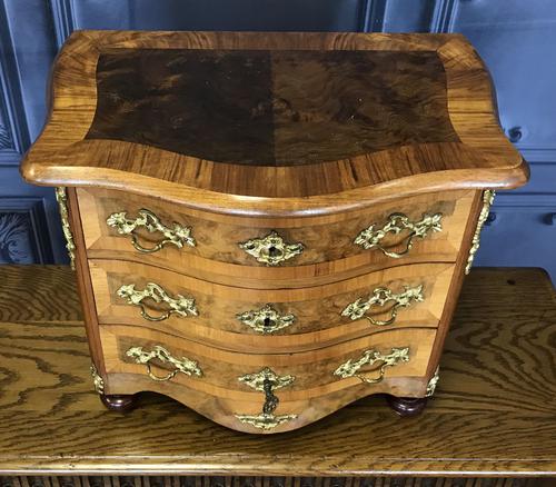 Miniature French Commode (1 of 9) Miniature French Commode (1 of 9)