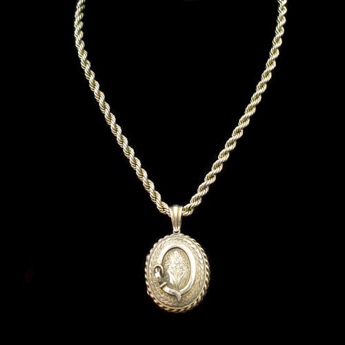 Antique Oval Buckle Fancy Locket and Rope Chain Sterling Silver Gold Gilt Necklace (1 of 11) Antique Oval Buckle Fancy Locket and Rope Chain Sterling Silver Gold Gilt Necklace (1 of 11)