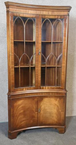 Mahogany Concave Corner Cabinet Reprodux Bevan Funnell (1 of 10)