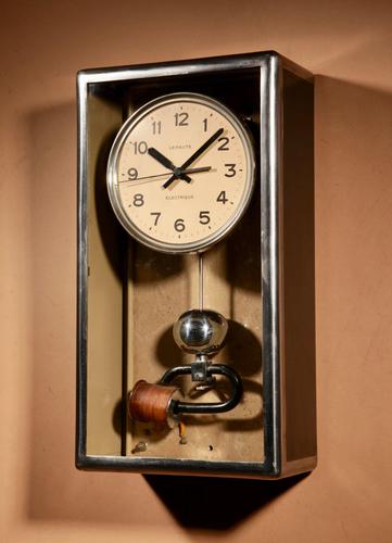 Art Deco Lepaute Very Interesting Electrical Wall Clock (1 of 14) Art Deco Lepaute Very Interesting Electrical Wall Clock (1 of 14)